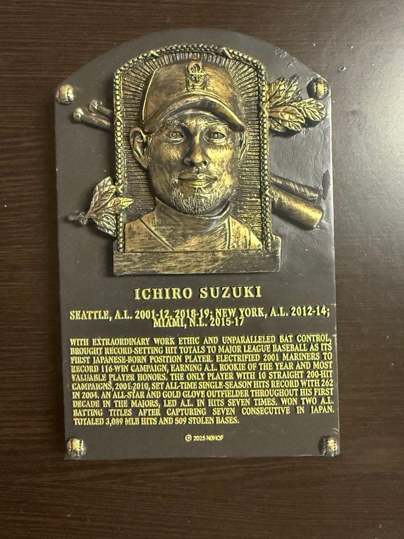 K*様 イチロー　殿堂入り記念　球場配布　8月11日　プラーク　盾　マリナーズ