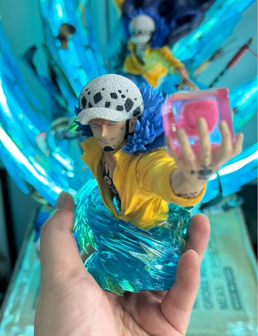 ワンピース　トラファルガー ロー ガレージキット　フィギュア　完成品