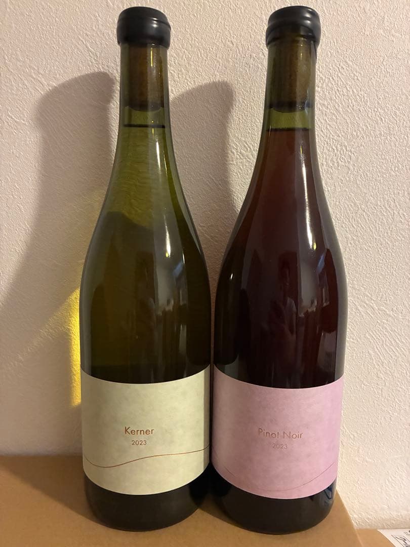 北海道北斗市（葡萄は余市産）トロッコワイナリー　ピノ・ノワール、ケルナー2本