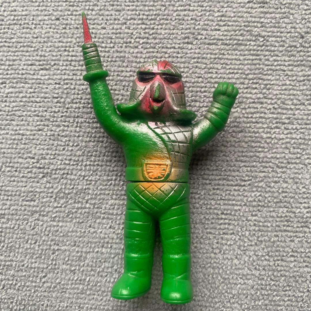 買物くんさん専用　レア　仮面ライダーV3 ナイフアルマジロ　ミニミニソフビ