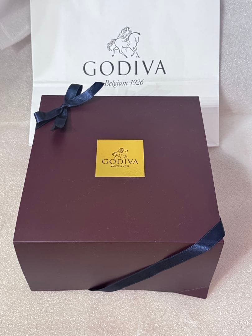 未開封傷あり限定品ゴディバ ラグジュアリーボックス チョコレートフールセックサレ