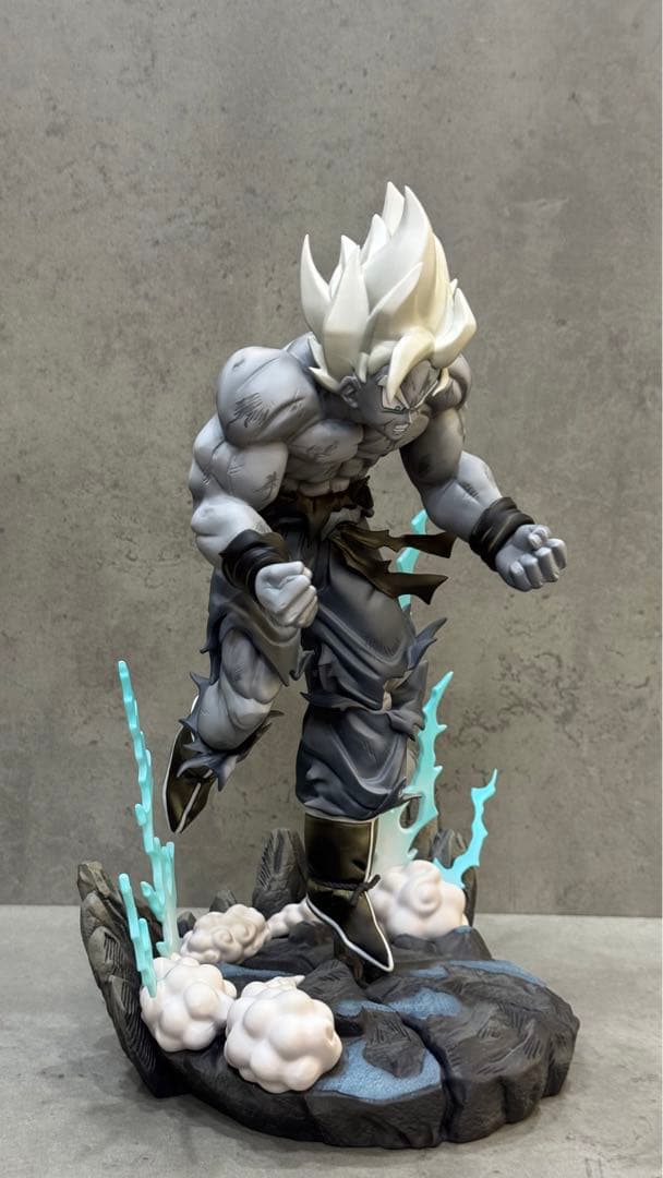 ドラゴンボール Goku namecフィギュア 約30cm 台座付き