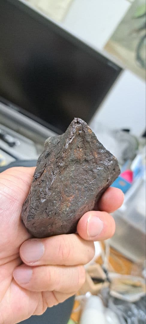 【金運】アルタイ隕石　大型隕石 鉄隕石　外皮付き隕石　原石　重さ887ｇ