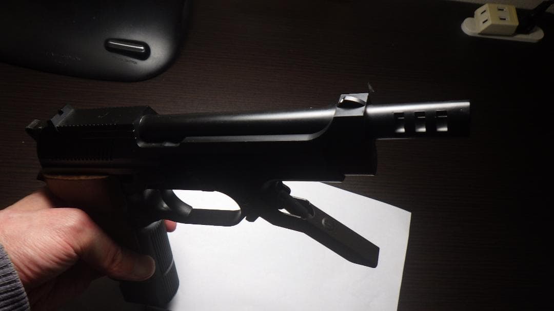 く*ん様 東京マルイ　電動ハンドガン　M９３R　18歳以上