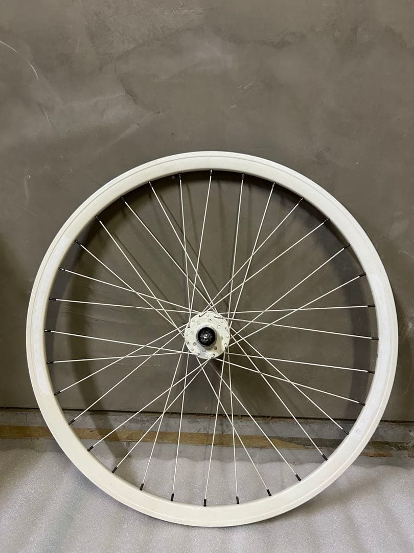 【ピスト用ホイール前輪】貴重なホワイトで映えます★