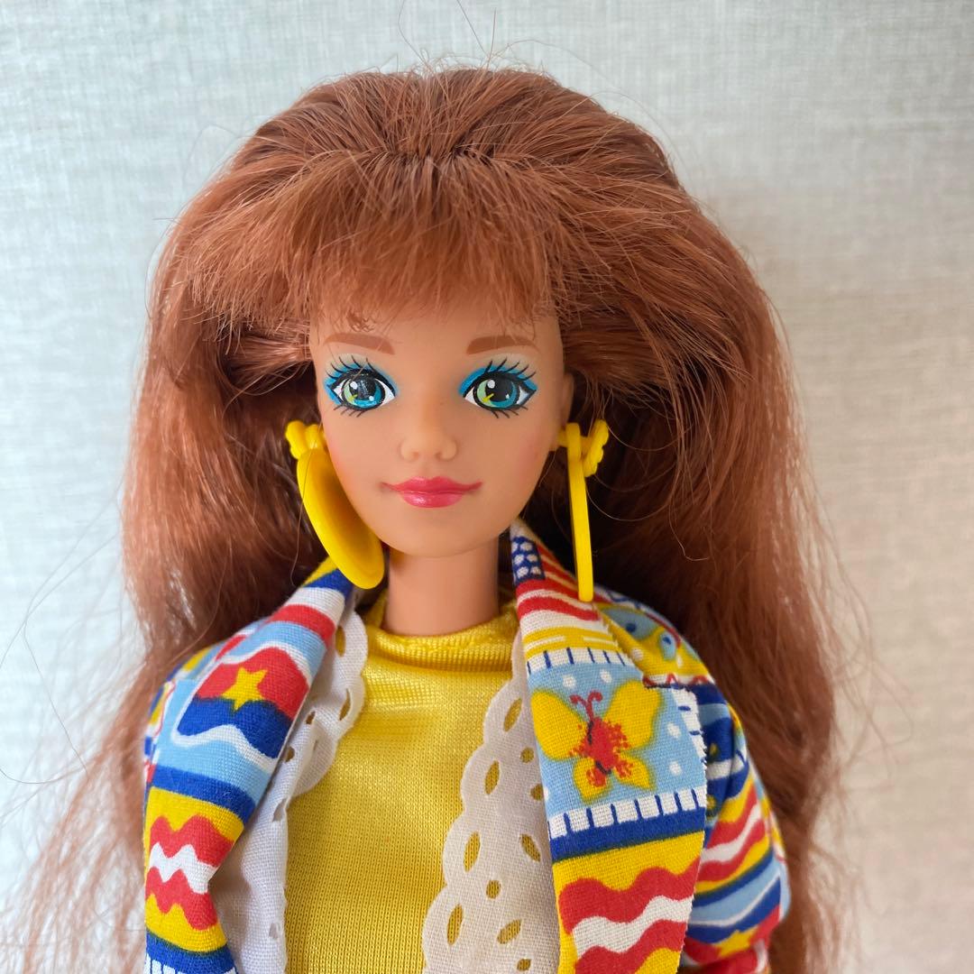 バービー人形、ビンテージ鮮やか服