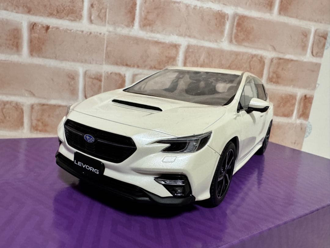 スバル レヴォーグ　京商samurai 1/18