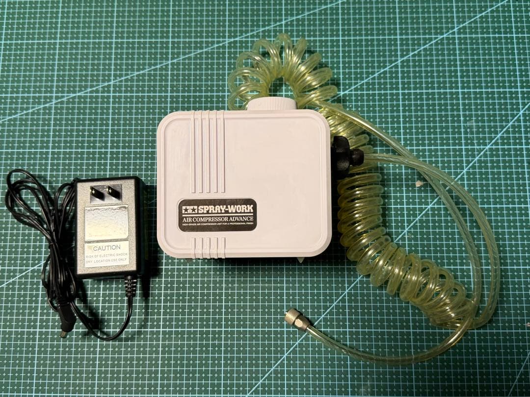タミヤ　スプレーワーク コンプレッサーアドバンス