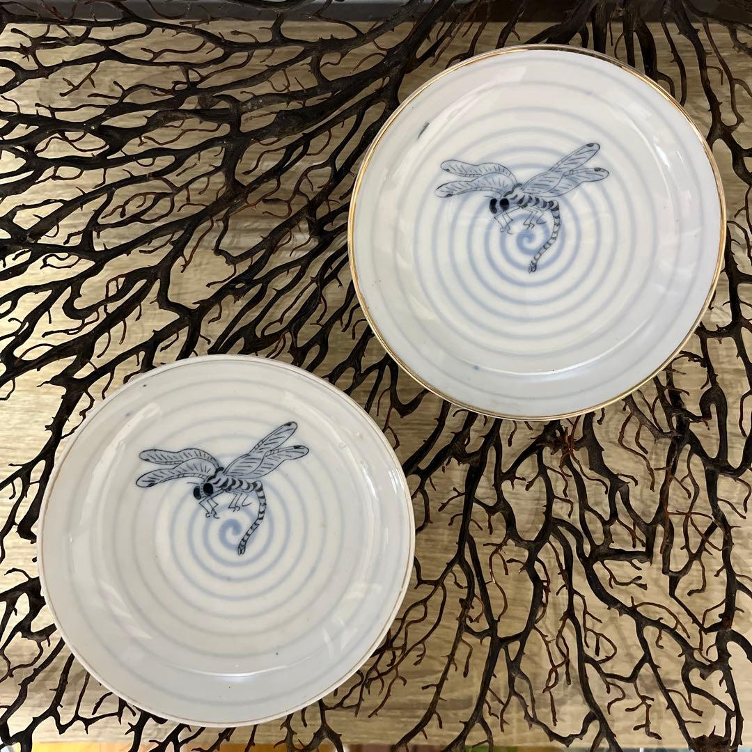 骨董　古伊万里　印判手　希少図案　図変わり印判　ぐるぐる　蜻蛉　勝ち虫　小皿２客