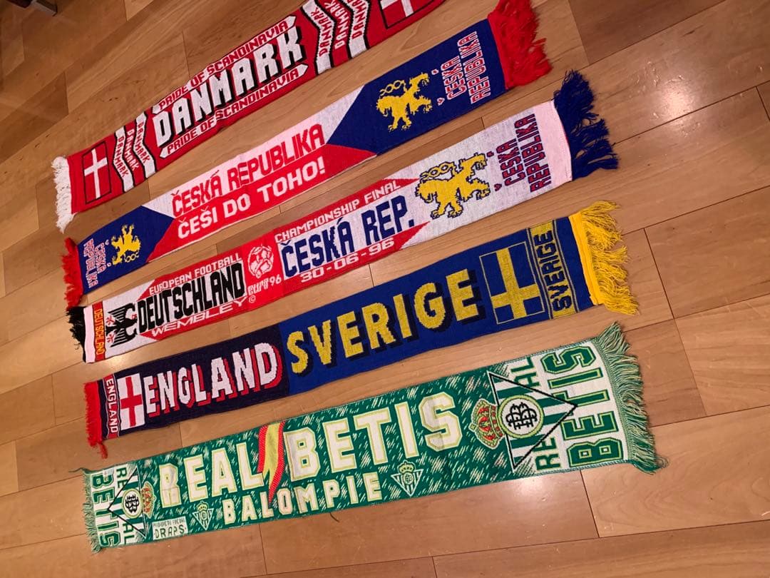 【最終値下げ】サッカー　海外　マフラーセット　現地調達　5点セット