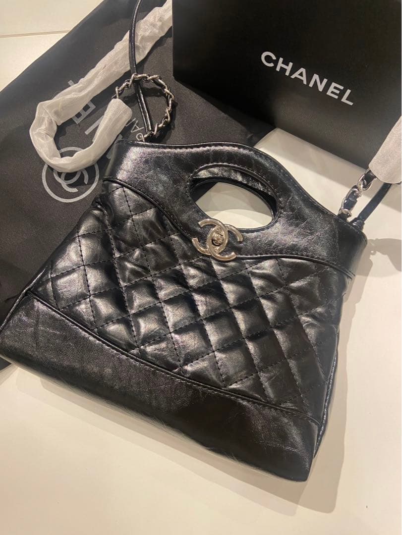 シャネル　キルティングショルダーバッグ　ブラック　ノベルティ