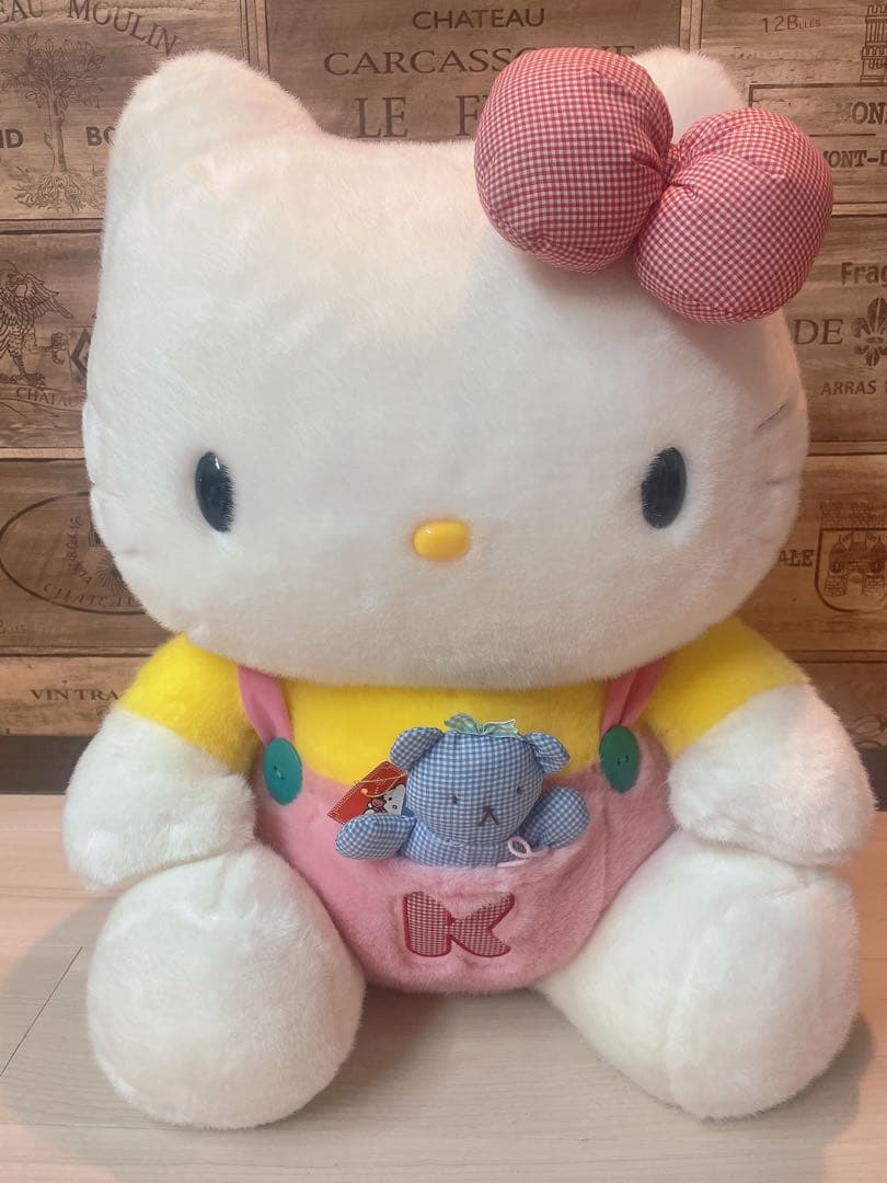 ヴィンテージ／ハローキティBIGぬいぐるみ