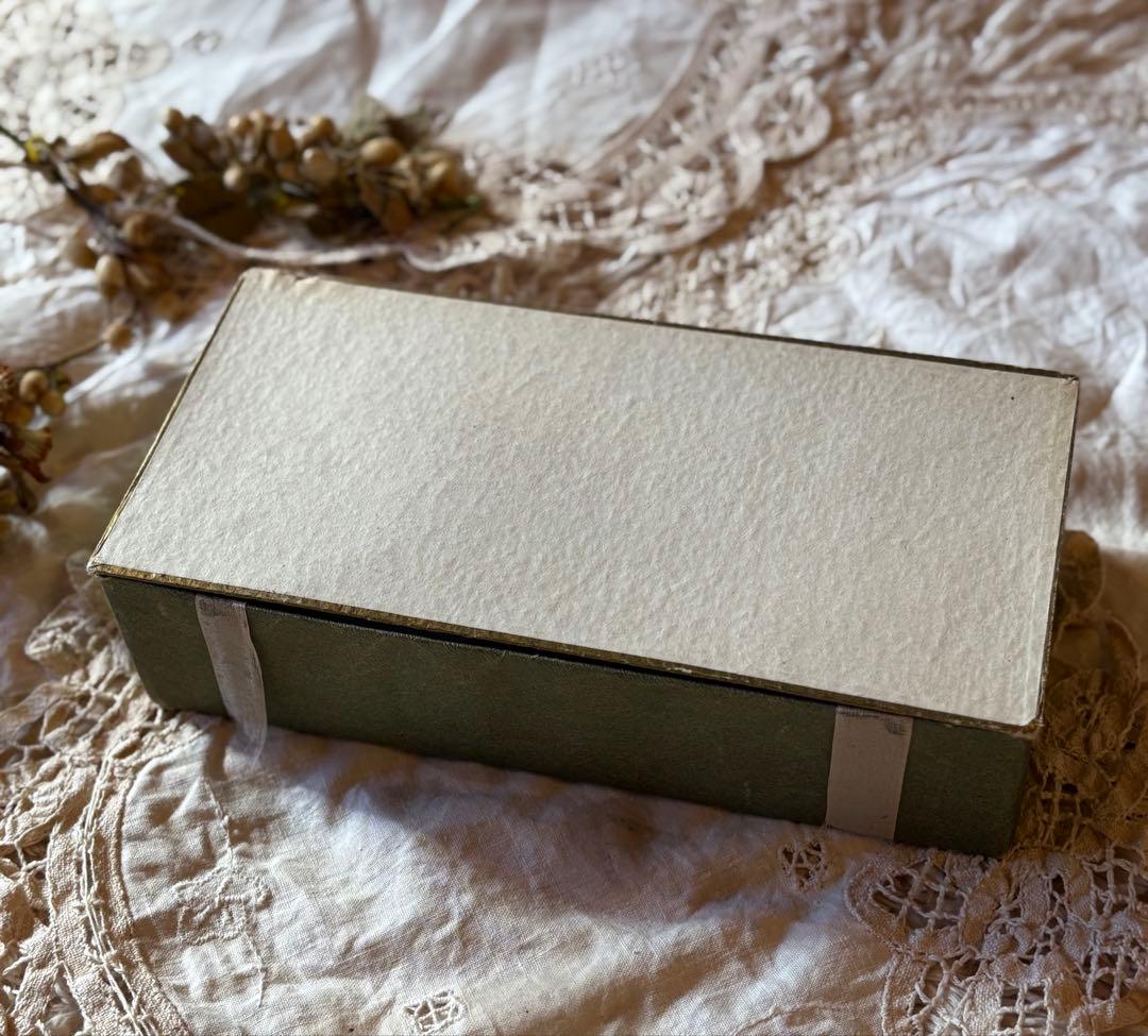 ★SALE★フランス　アンティーク　お菓子箱　プレゼンテーションボックス