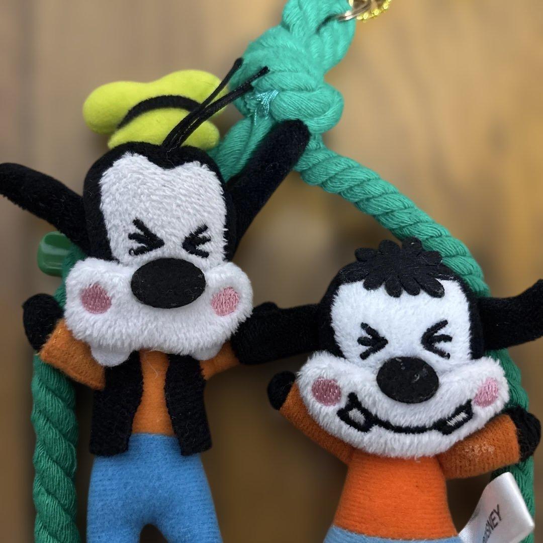 【希少】プラッシュキーチェーン　グーフィー＆マックス　ディズニーストア