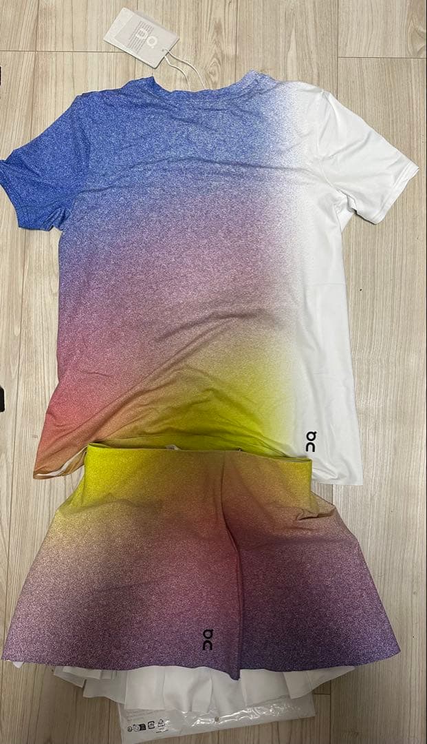 プ*ト様 On テニスウェア　女性用 シャツS スコートXS 最新　上下セット