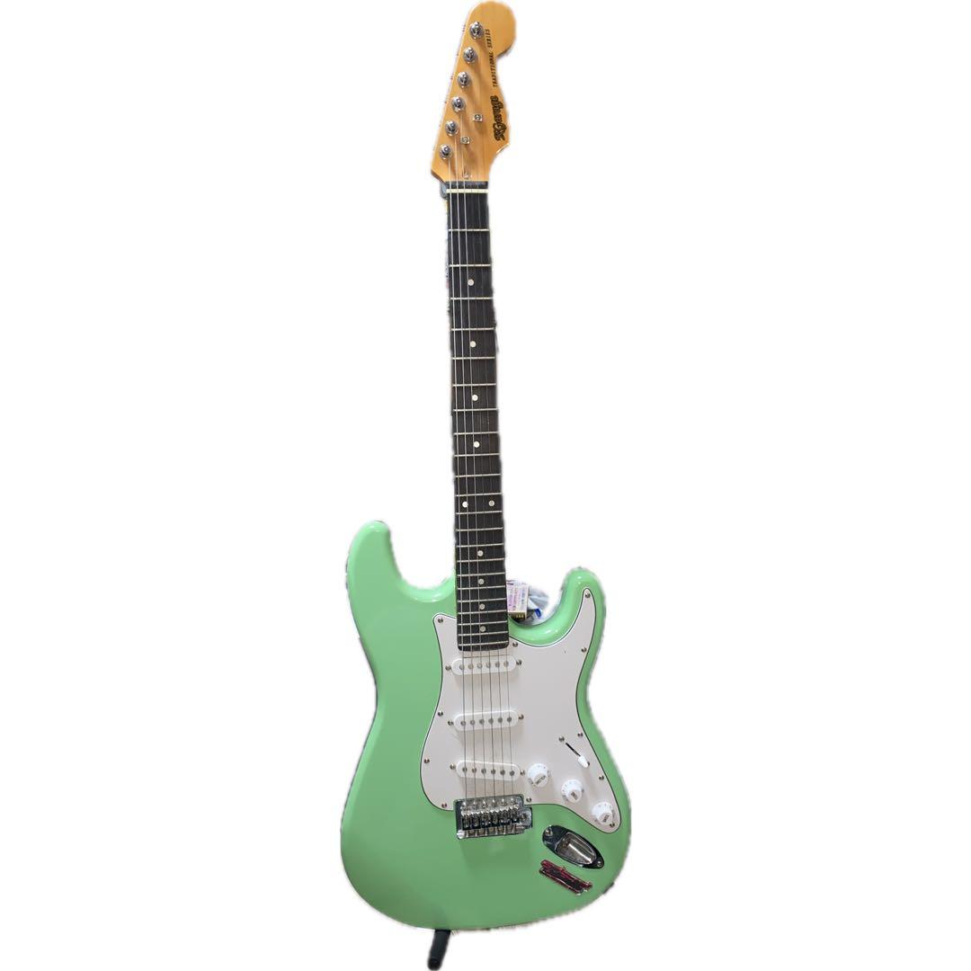 ミントグリーン エレキギター ストラトキャスタータイプ　fenderケース付き