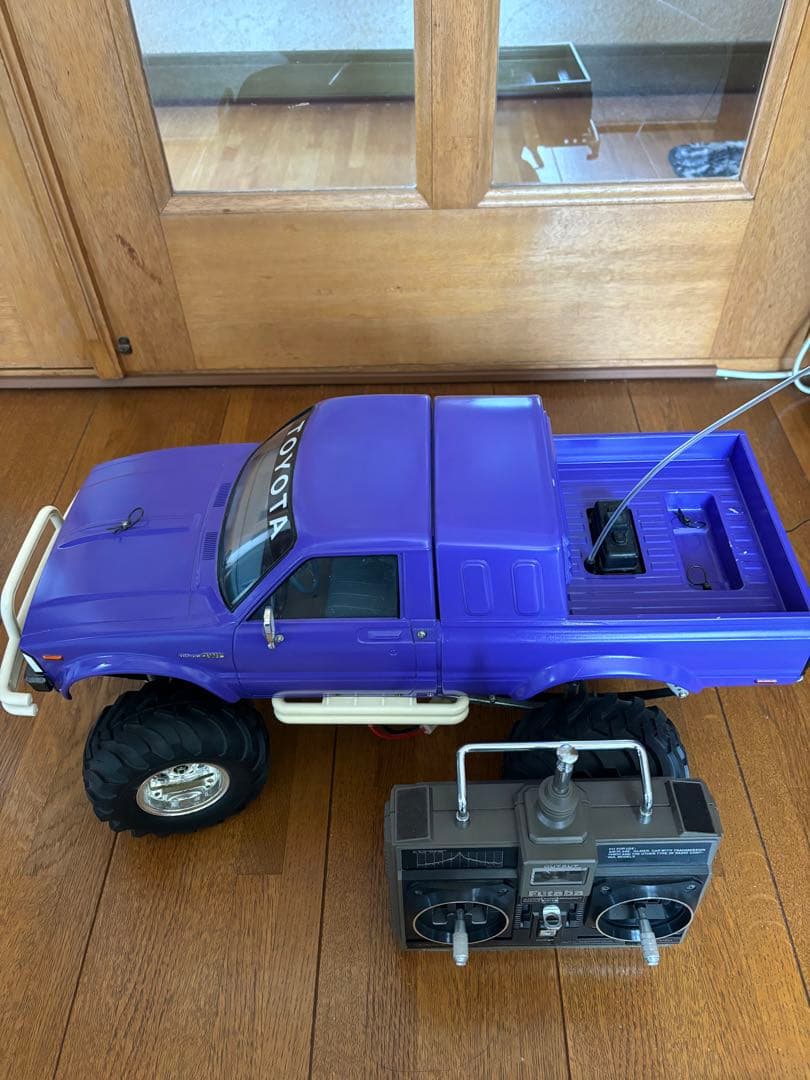 TOYOTA Bruiser 紫色 ラジコンカー