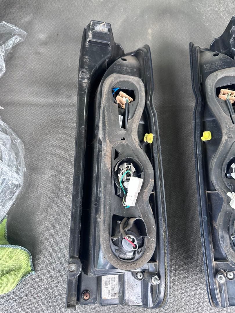 トヨタ　200 ハイエース　一型かニ型　社外テールランプになります