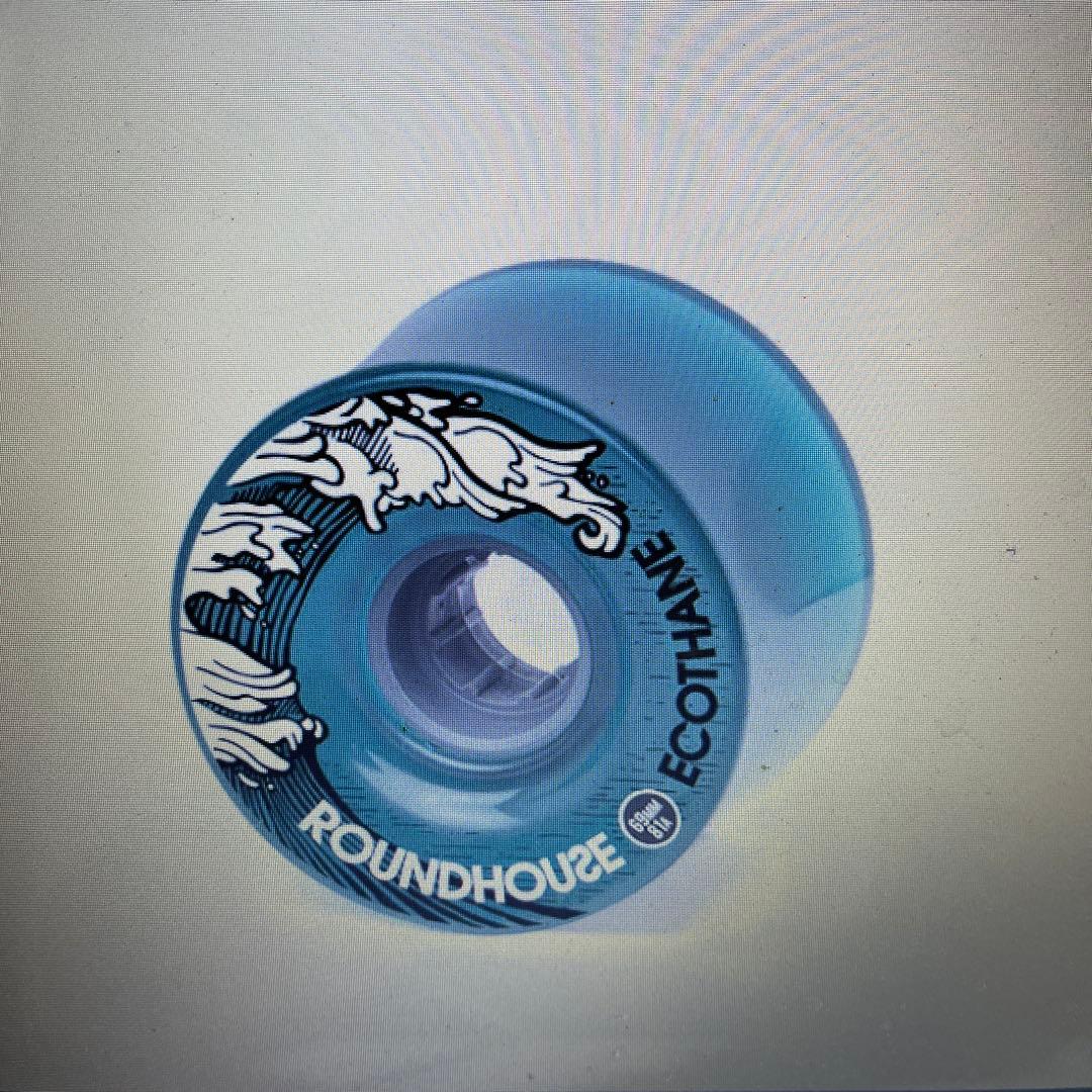カーバースケートボード。虎。ROUNDHOUSE ウィール69mm4個セット