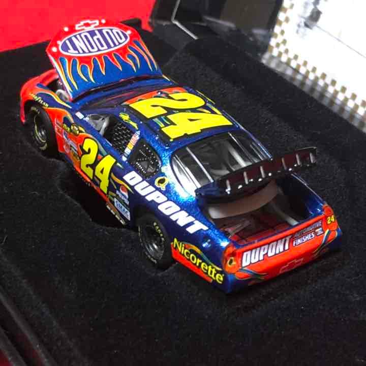 【1/2007】 ナスカー #24 ジェフゴードン ミニチュアカー 1:64