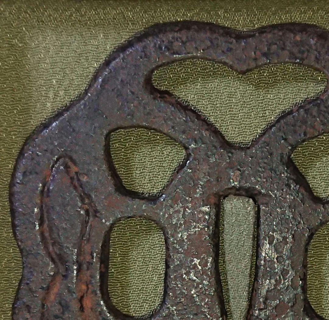 江戸時代後期 箱入り 刀鍔　縦85mm 横90mm 厚さ5mm 時代物　刀装具