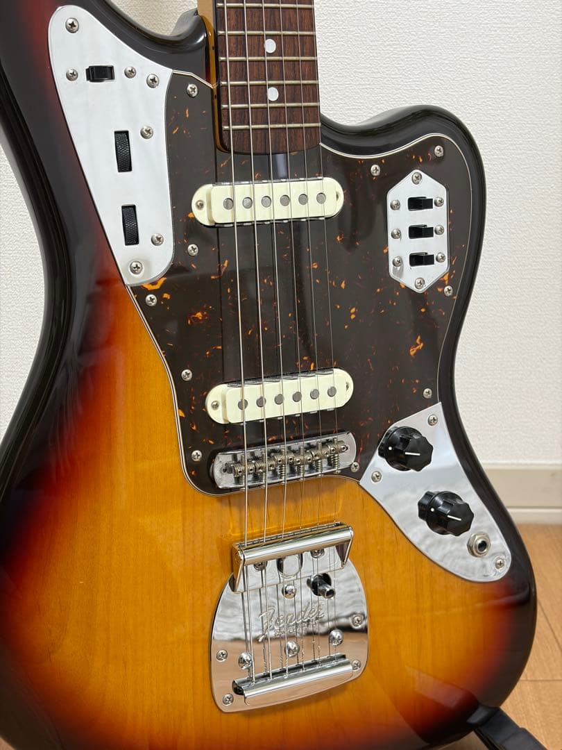 ギター Fender Japan Traditional 60s Jaguar