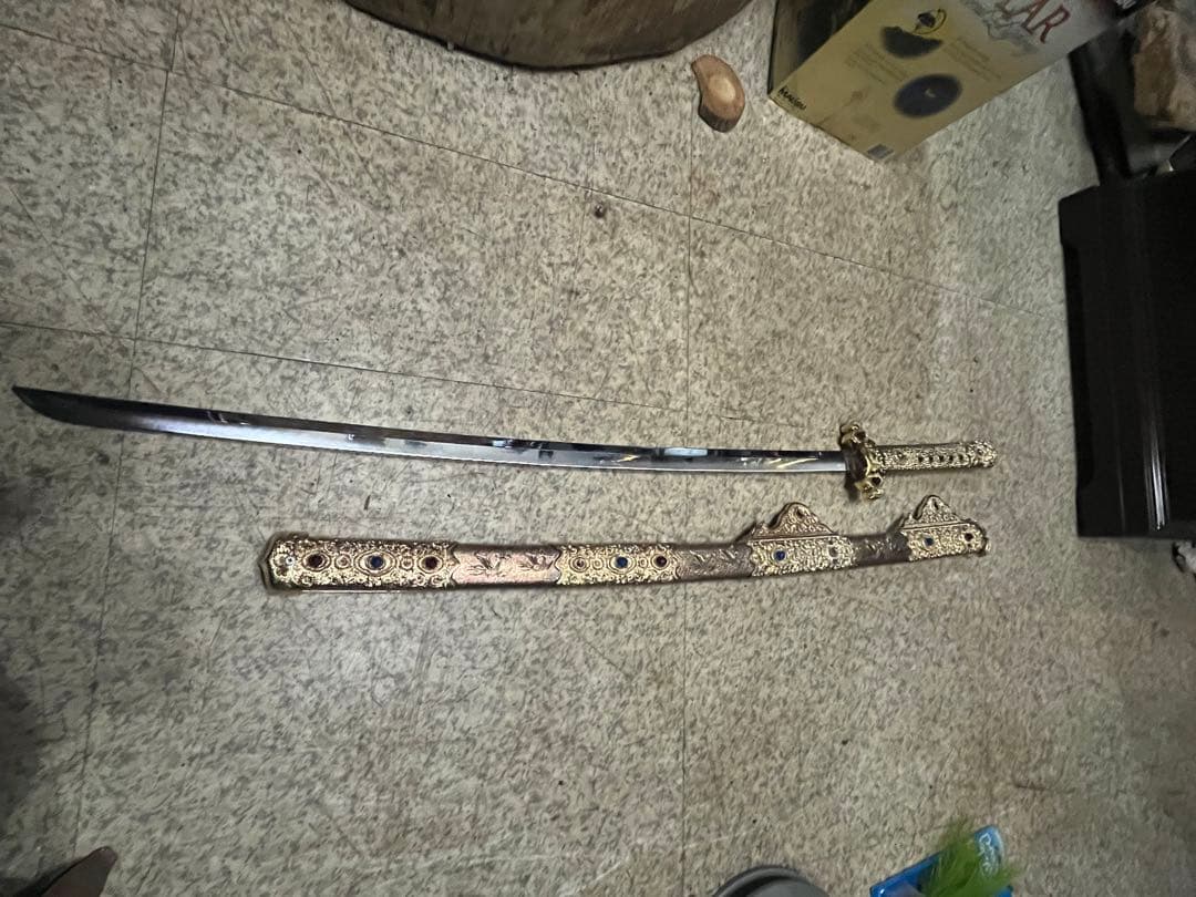 国宝梨地螺鈿金装飾剣、梨地螺鈿金装飾剣、模造刀、レプリカ、金メッキ