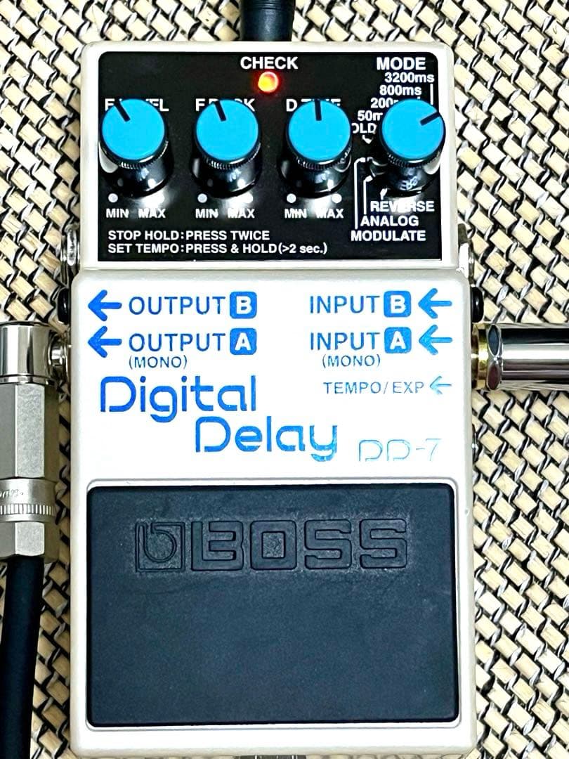 //BOSS DD-7 【中古】ディレイ　Digital Delay 箱取説付き