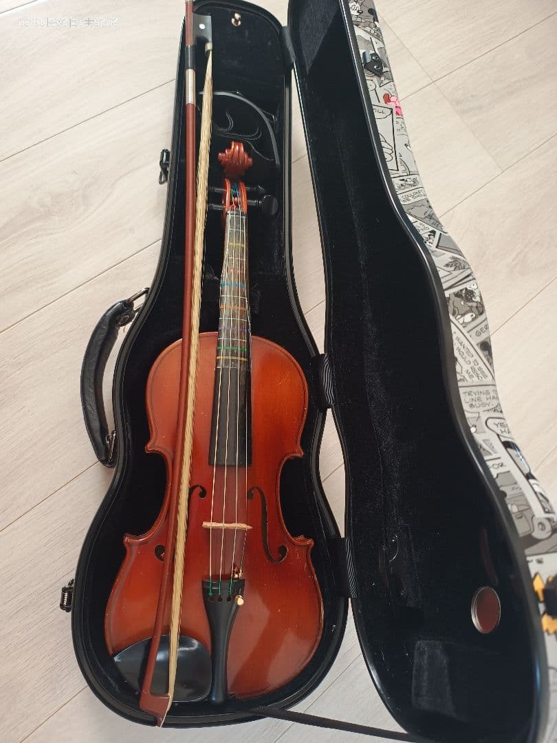 SUZUKI バイオリンとデザインケース付き詳しくは写真ご覧ください