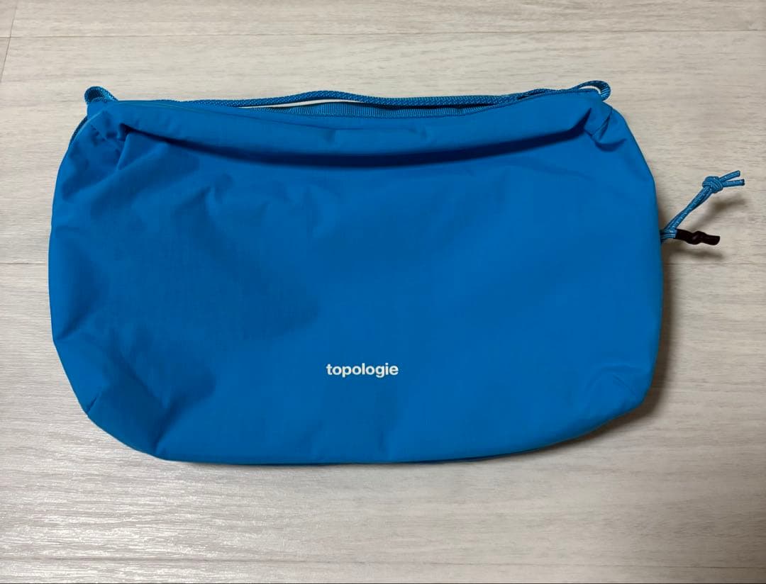 topologie トラベルポーチ 青