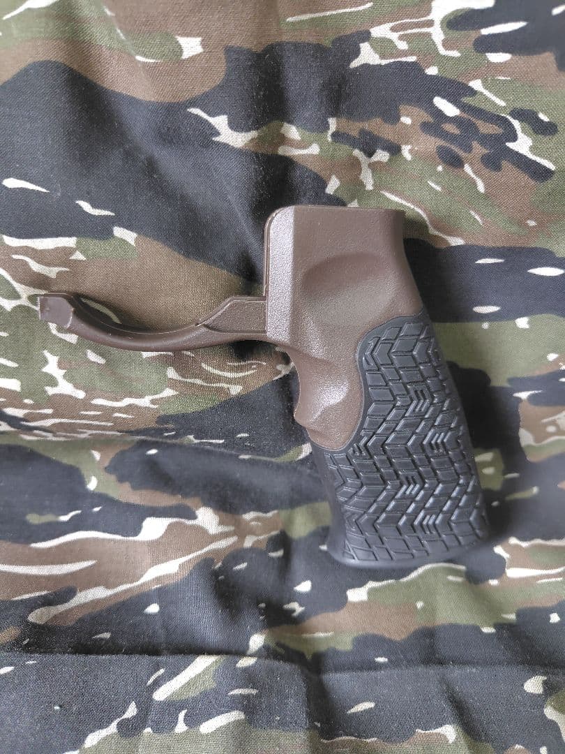 Daniel Defense Pistol Grip　実物