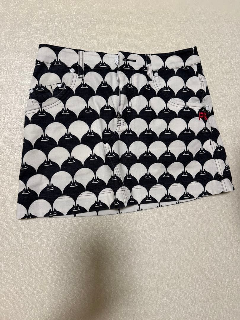 PEARL GATES ゴルフスカート 白黒　　サイズ１です