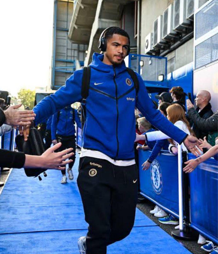 チェルシー　テックフリース　ナイキ　NIKE インポートM