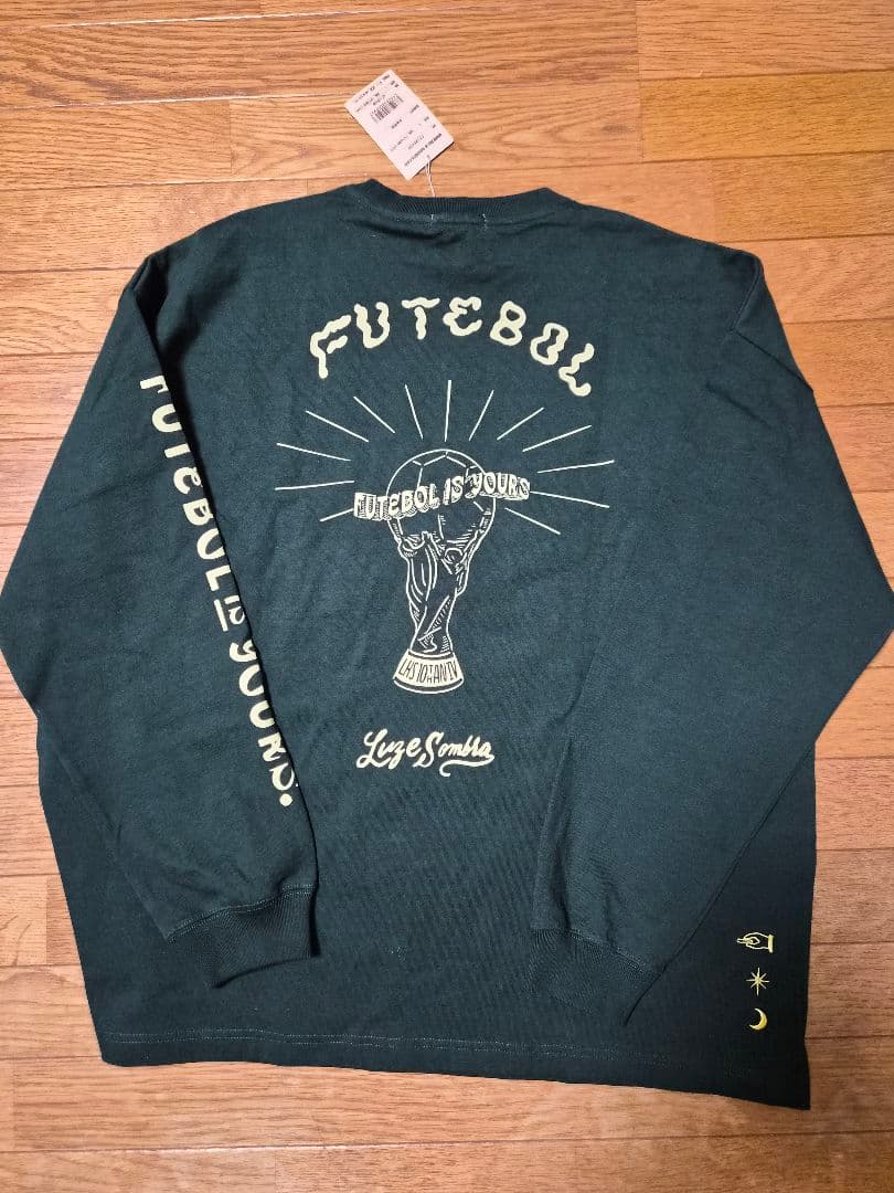 ルースイソンブラ　LHS×CHALKBOY FIY LONG TEE