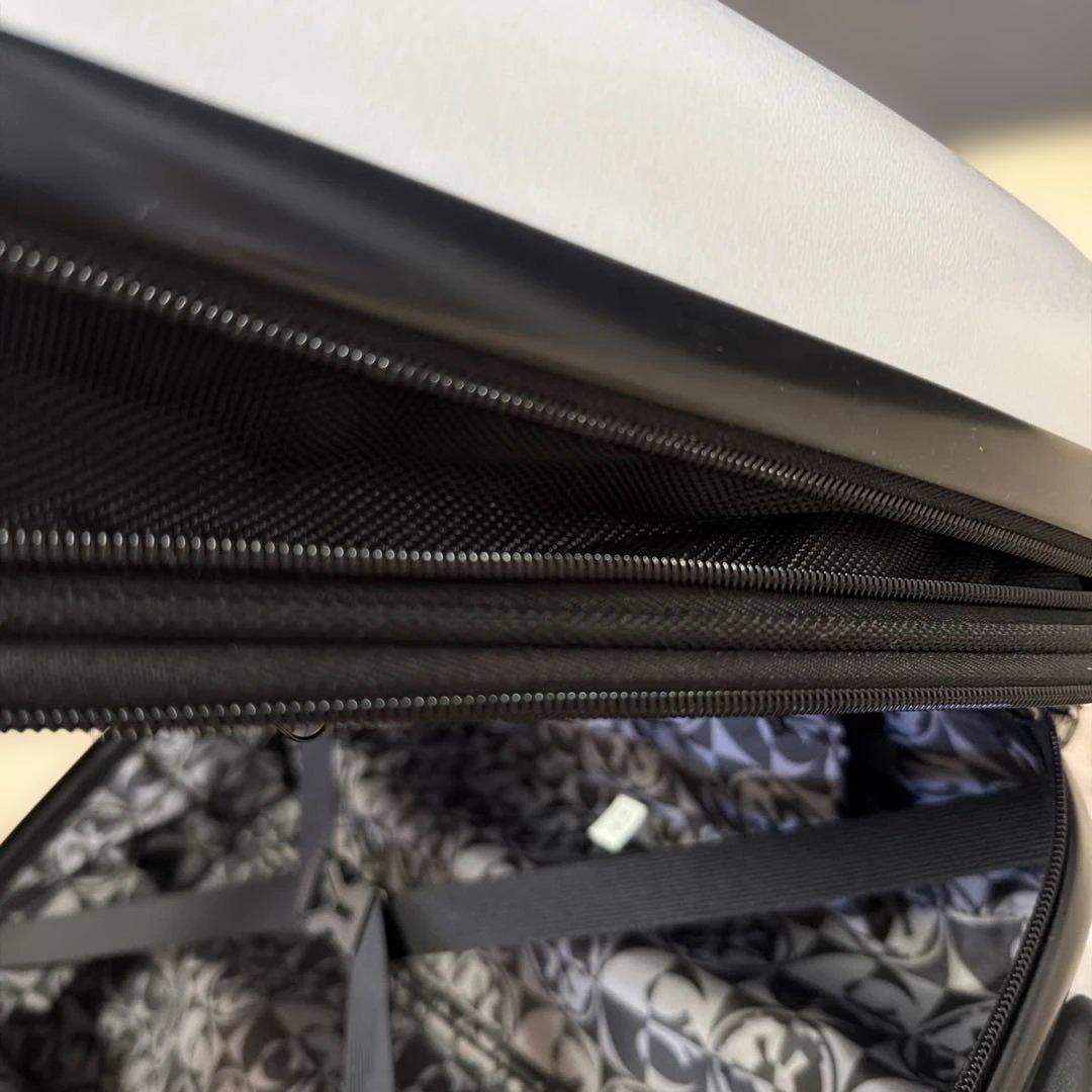 AMERICAN TOURISTER ストームトルーパー キャリーケース　小型