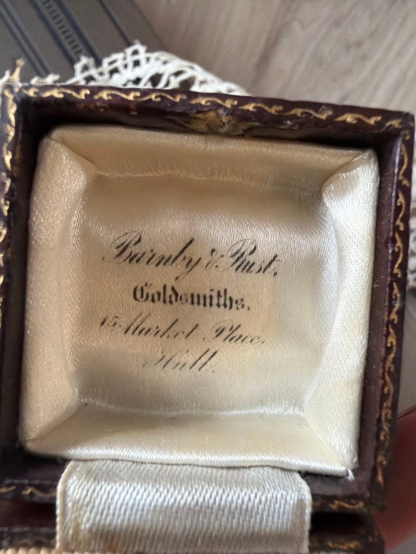 ジュエリーボックス　イギリス　アンティーク ブラウンリングケース