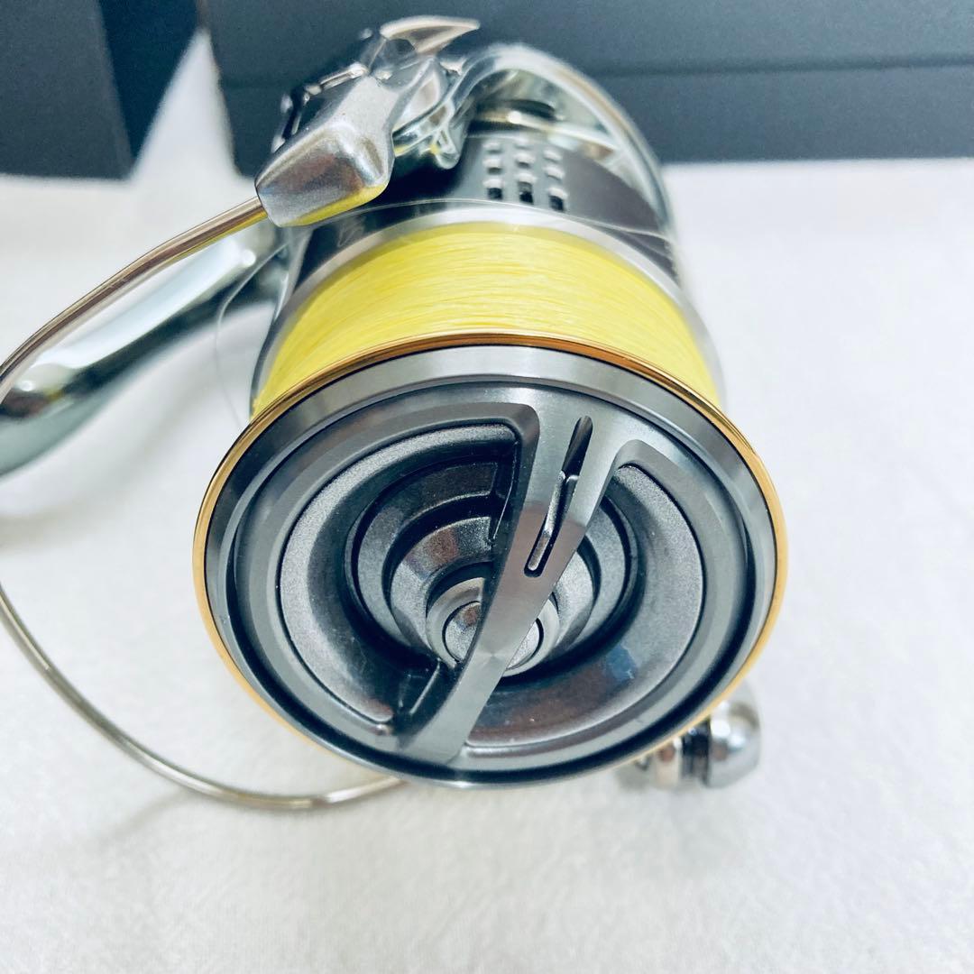 ◆STELLA◆18◆C3000XG◆シマノ◆03805◆スピニングリール◆