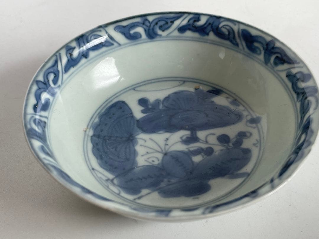 骨董　アンティーク　古染付　蝶々文　小皿　盃　酒器　平盃　中国骨董　古陶磁　豆皿