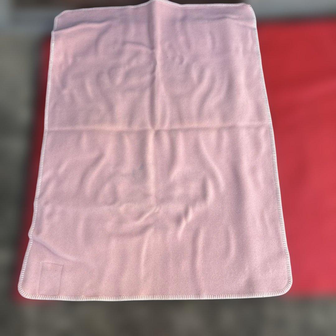 ハローキティ　キティ　1976年製　毛布　キッズ毛布　毛100% 当時物