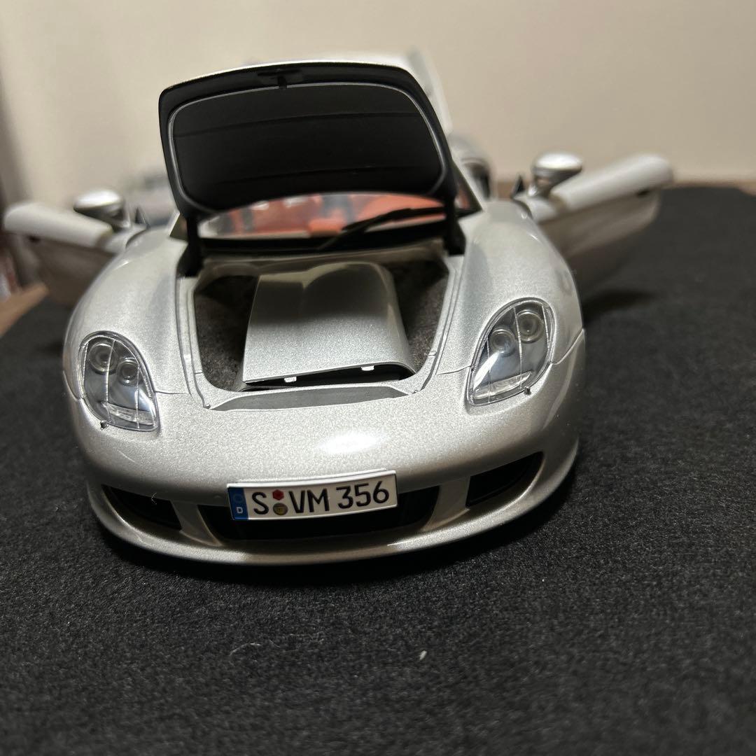 オートアート1/18 ポルシェ カレラGT