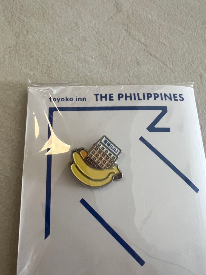 Toyoko Inn バナナピンバッジ 約2.5cm