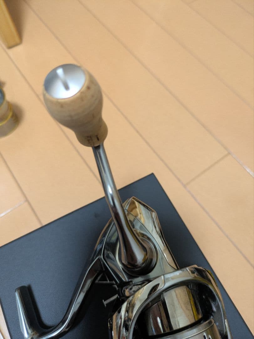 今月で出品取り消しシマノステラ2500SHG