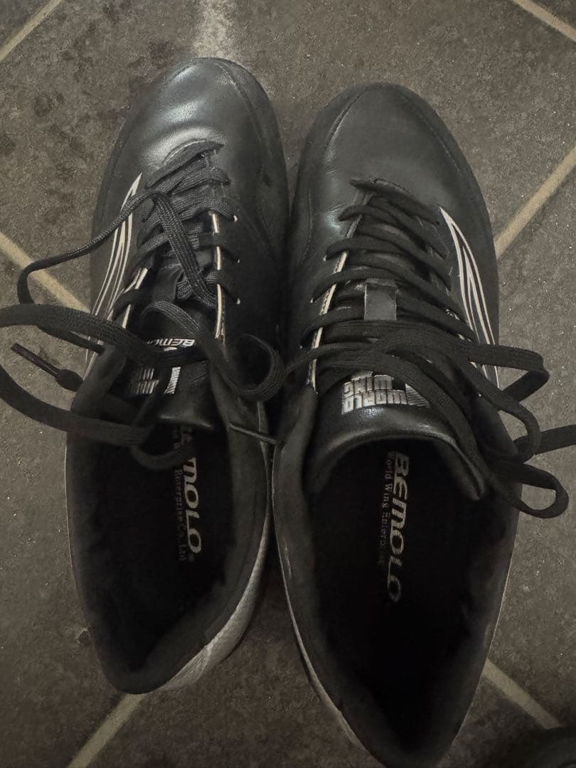 BEMOLO スパイク　ブラック/ホワイト