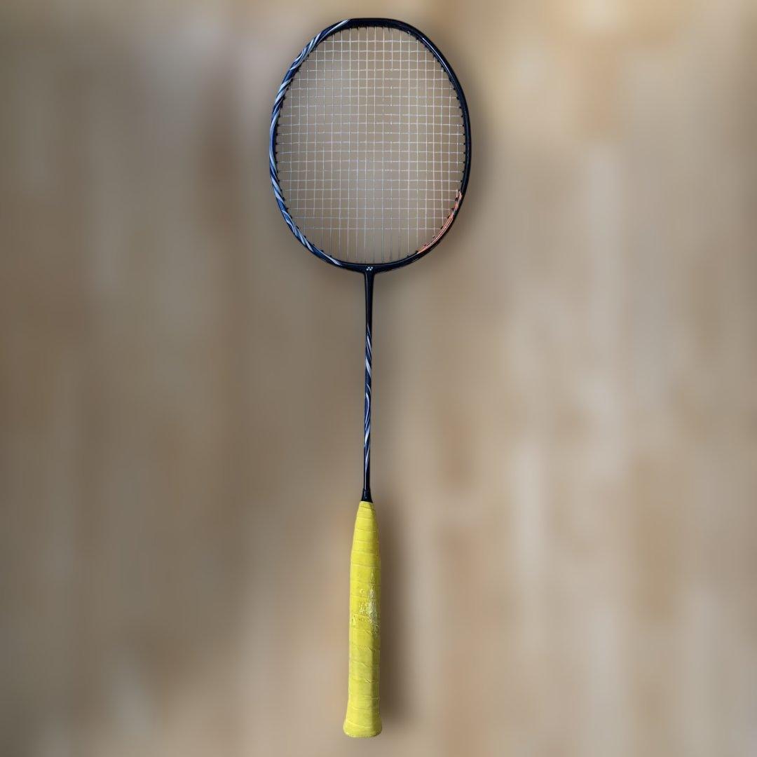 ヨネックス　アストロクス100zz ASTROX 100zz