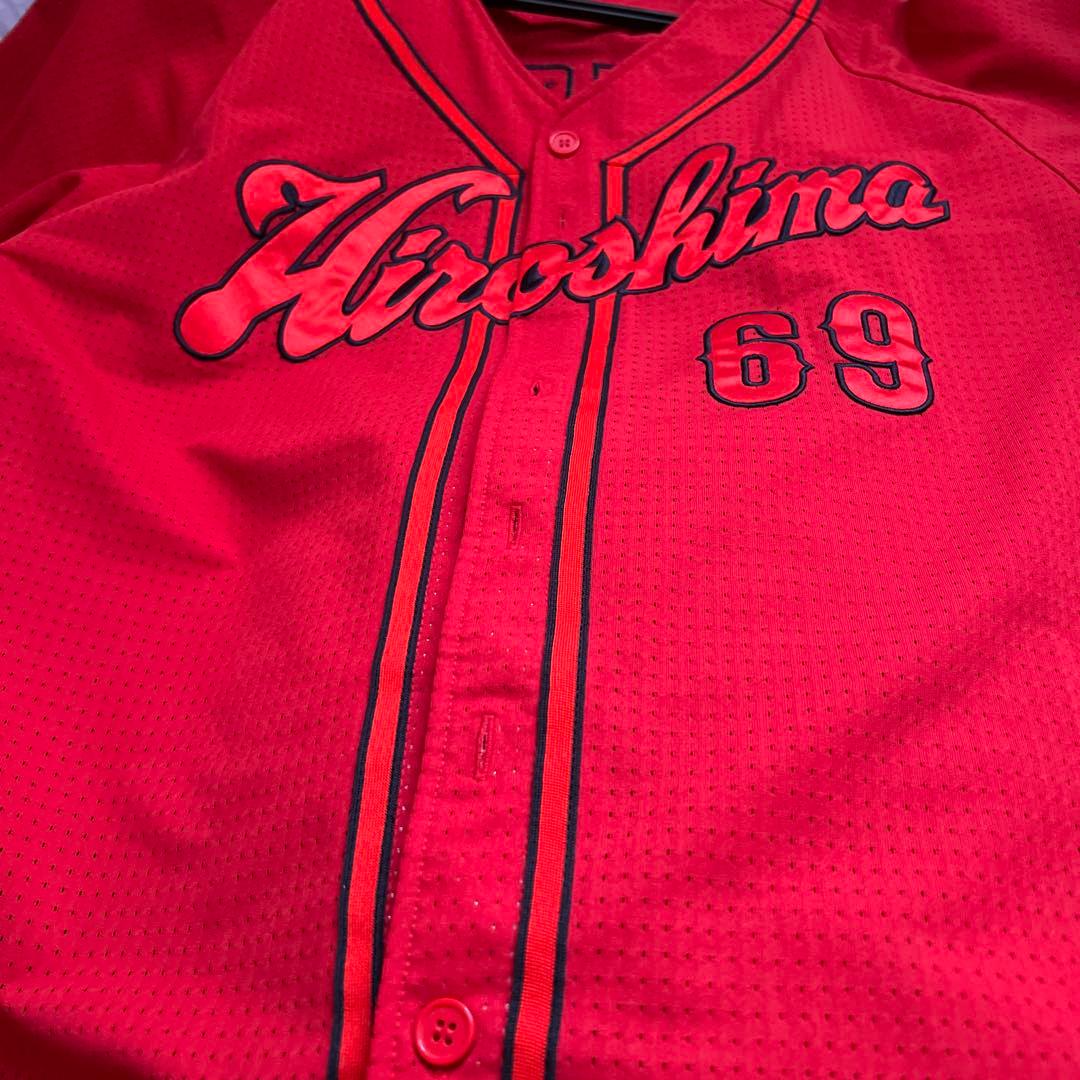 広島 ユニフォーム M 69 ビジターHatsuki サイン入り