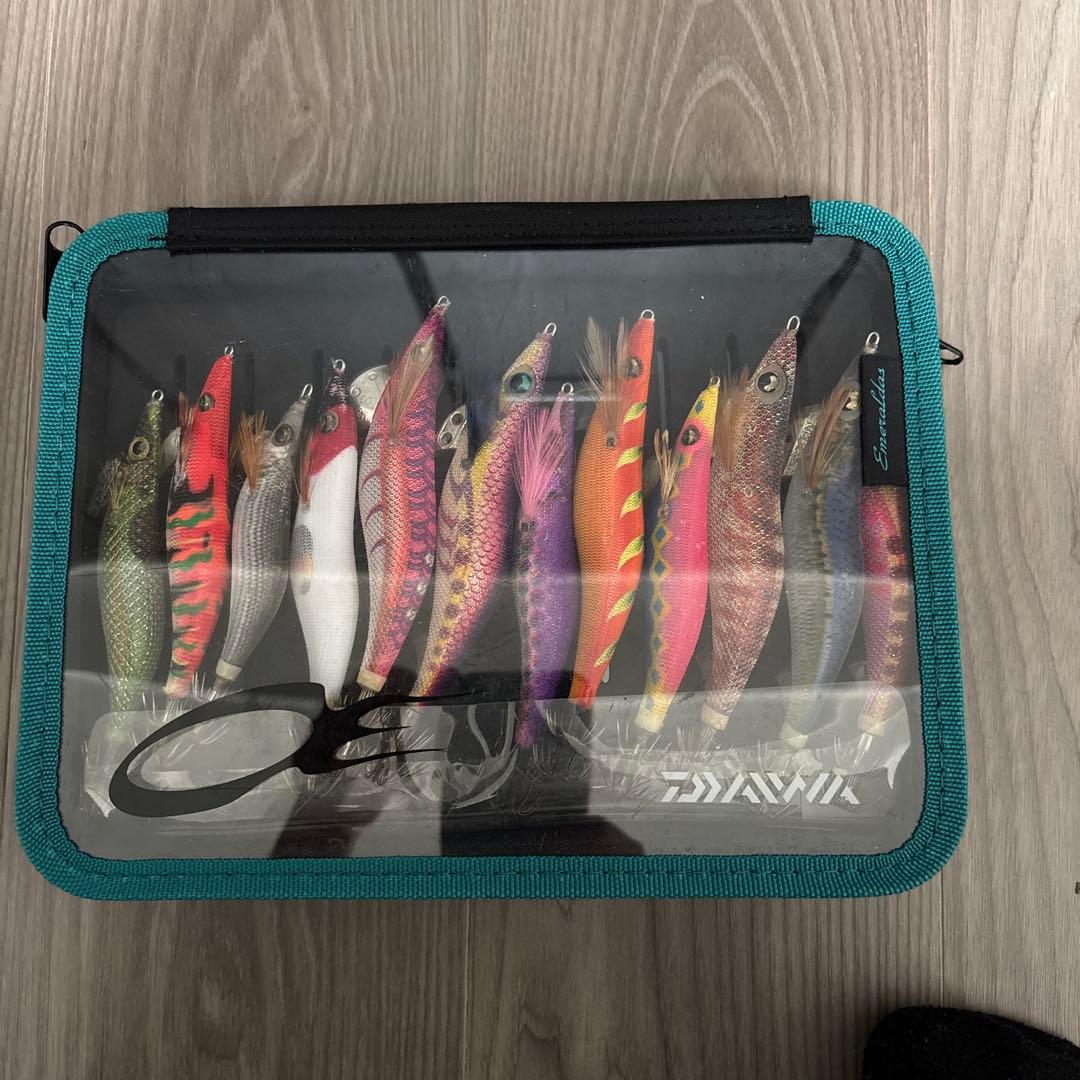 エギ23個セット エメラルダス透明ケース付き