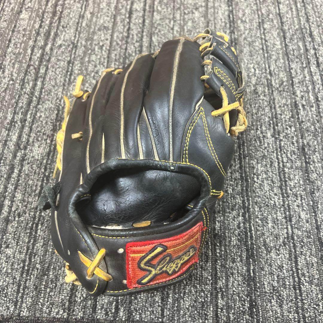 slugger グローブ　軟式　内野用　ネーム入り