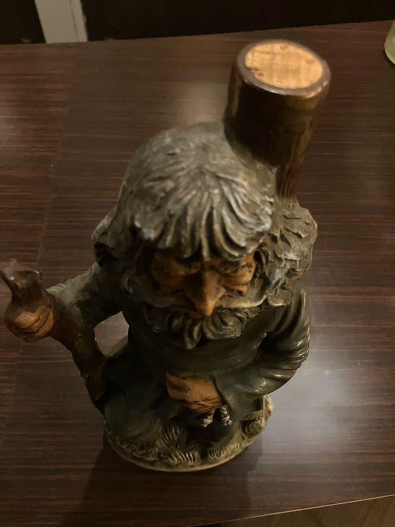 【希少】イタリアワイン HAND PAINTED 1978 杖を持つ陶器製の老人