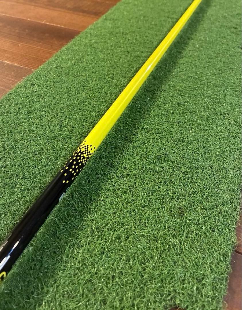 グリップ新品⭐️ATTAS 3⭐️テーラーメイド　ドライバー用シャフトシャフト