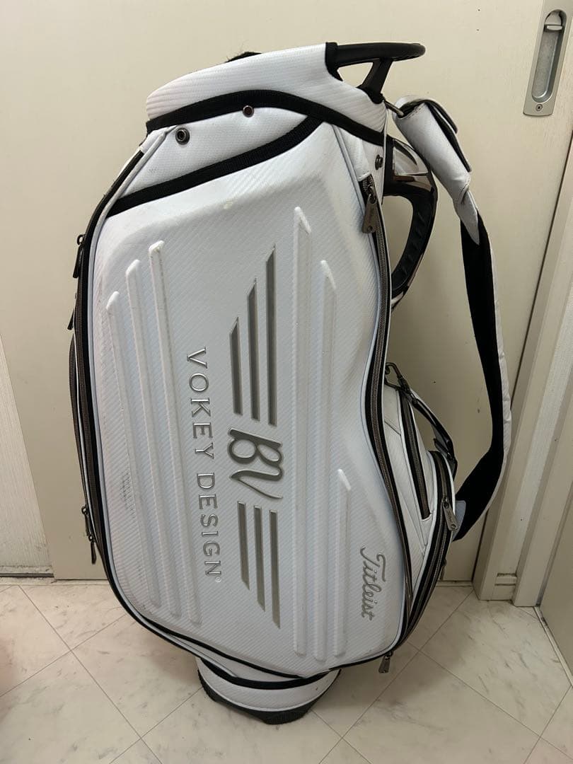 タイトリスト　キャディバッグ　ボーケイデザイン